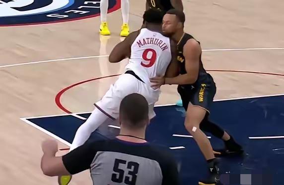 火爆！库里打起来了

勇士收官战客场挑战快船，半场勇士48-52落后。第二节一次