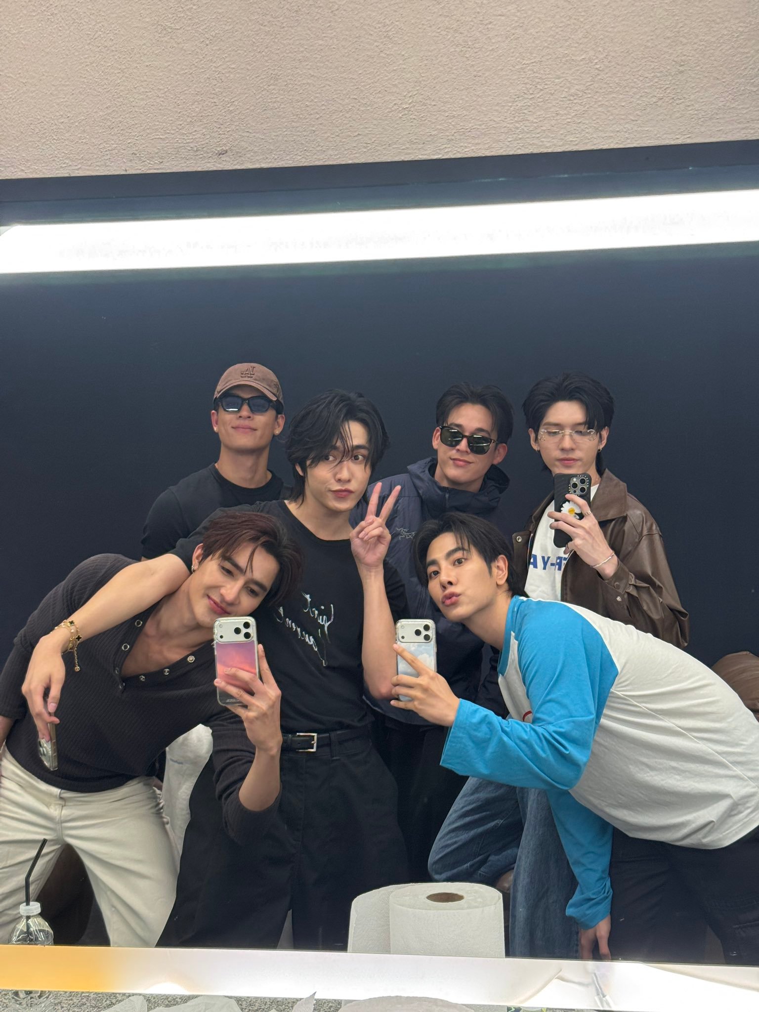 aouboom 有很多人爱你们！！💛💜OLFDreamOninMexico 