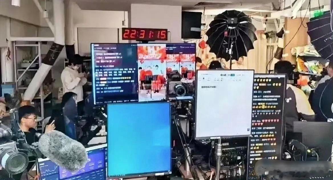 董宇辉的直播间原来是这样的 ​​​