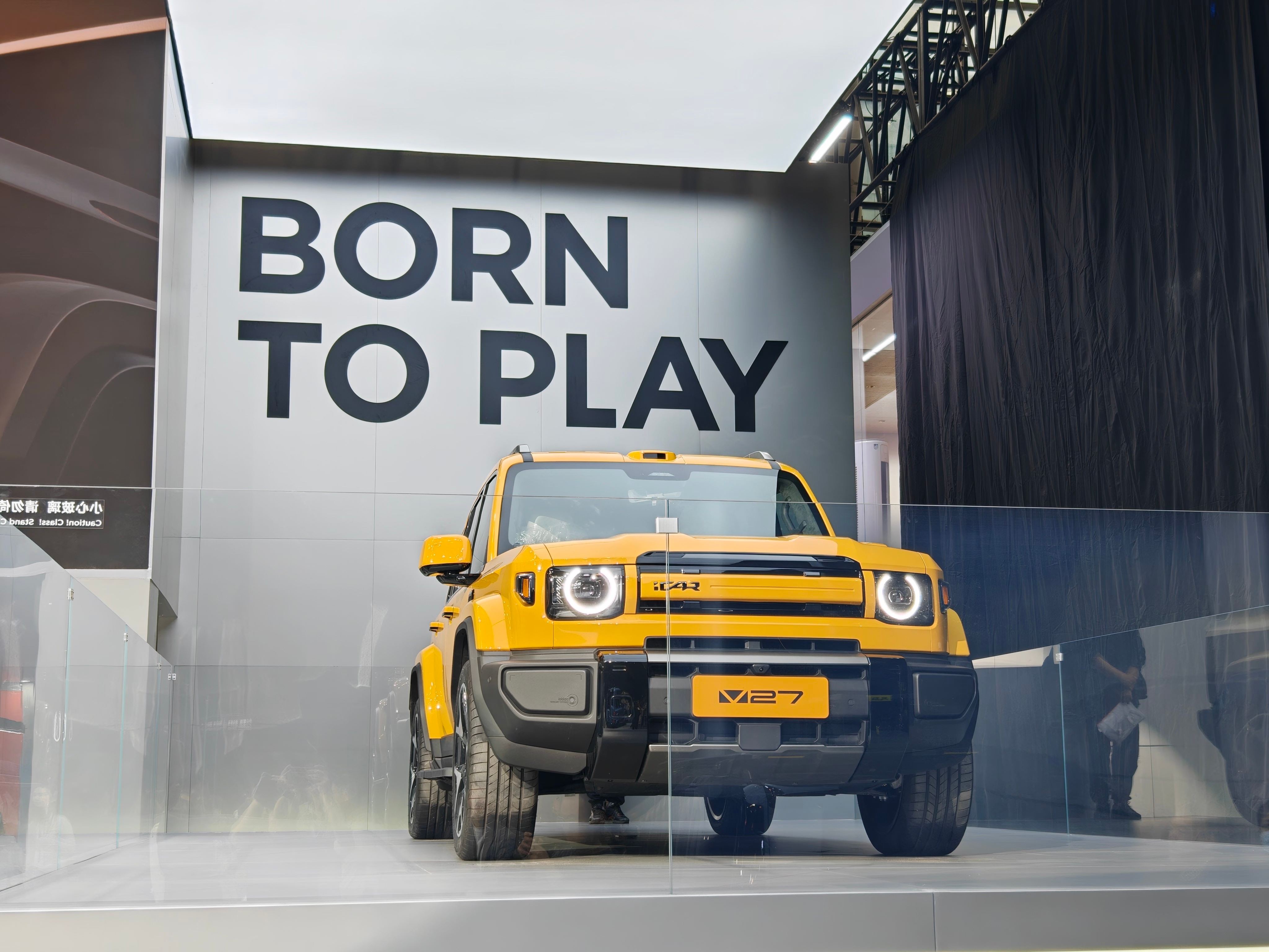 本届2025广州车展上，看到了iCAR V27的实车，比图片上还要惊艳。既承袭经