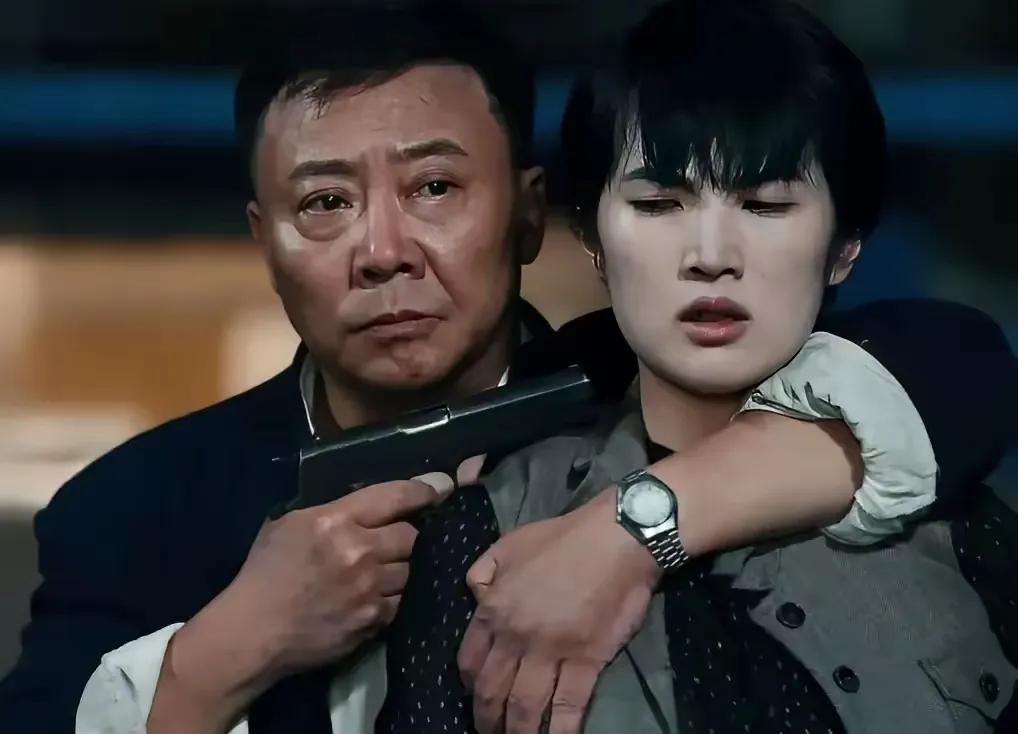 二公主疑似被男演员占便宜，手部动作一眼就能看出来。在一场二公主被反派挟持的戏份中