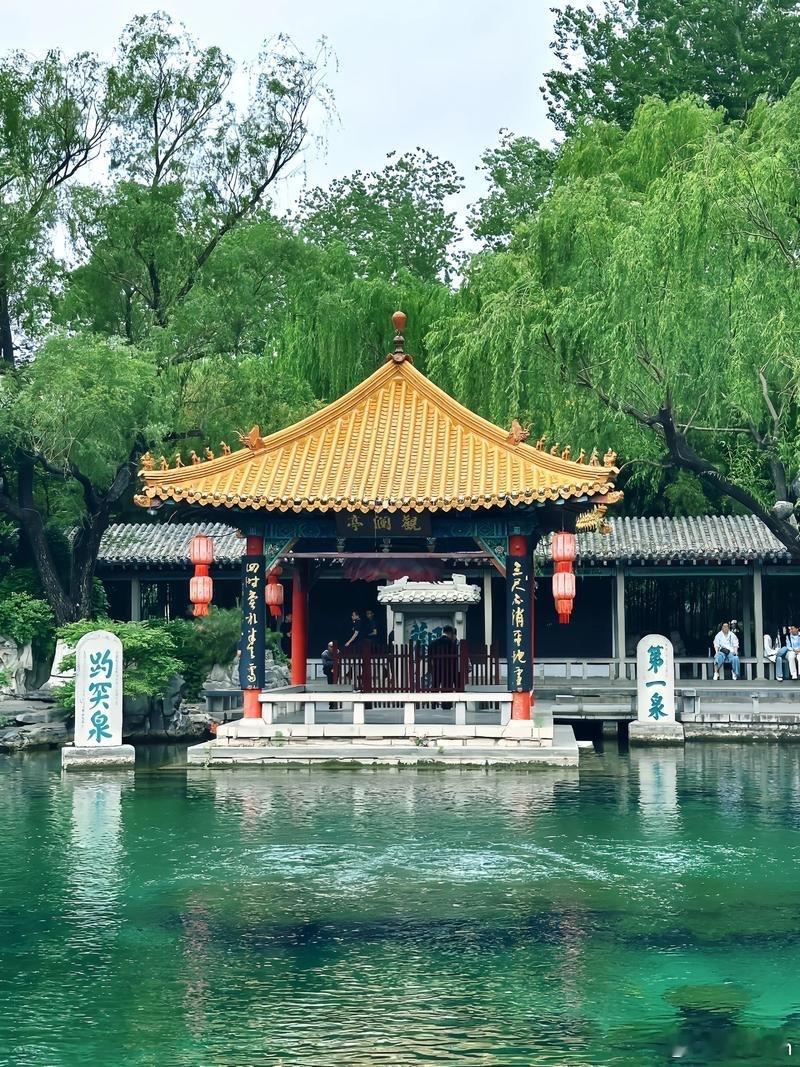 夏天总得去一趟山东吧。说实话，以前对山东的印象就是“好客”，直到真去了才发现——