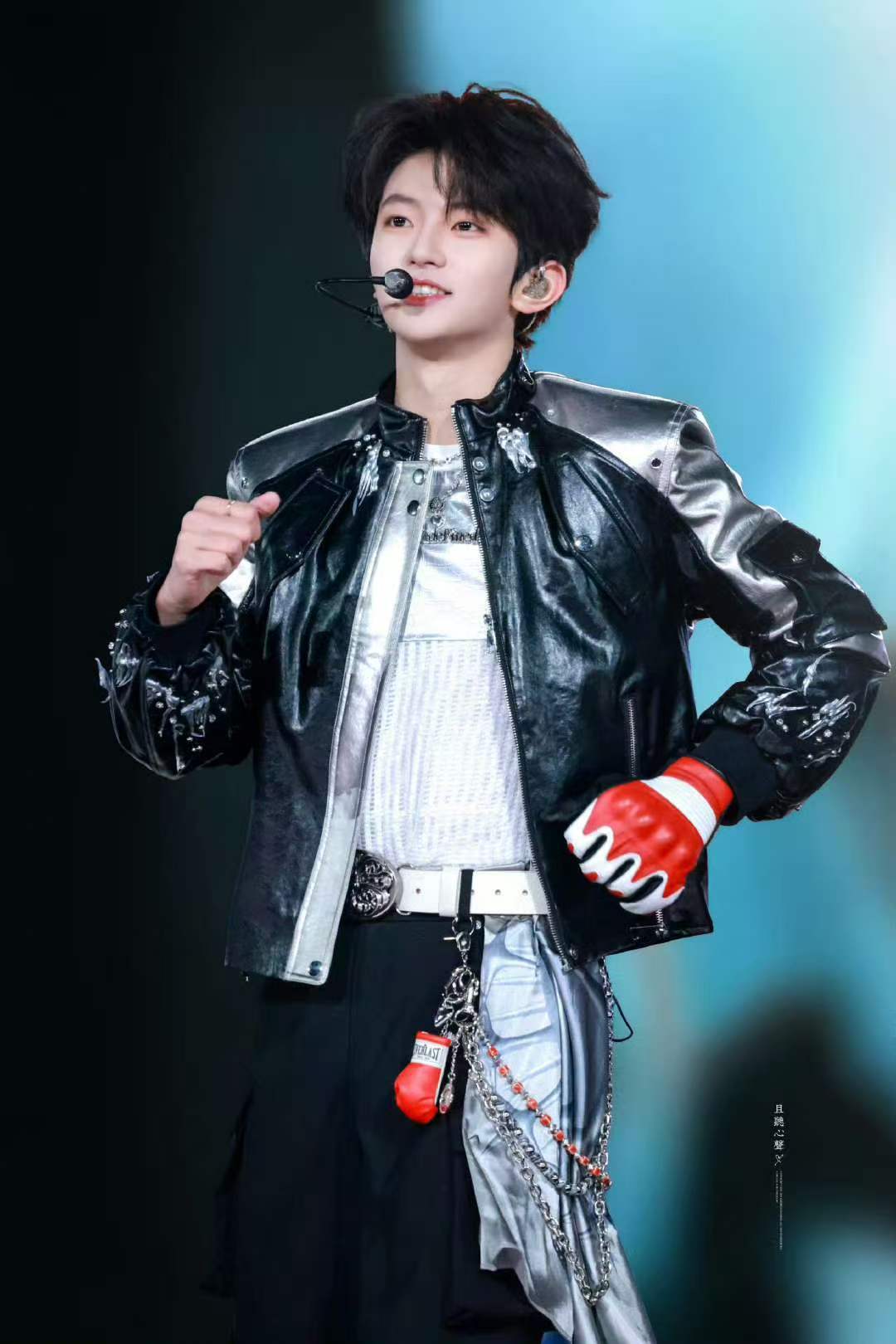 穆祉丞元宵喜乐会彩排饭拍穆祉丞元宵喜乐会彩排出图  状态好好呀！ 