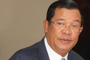 洪森面临柬埔寨国王为何始终维持恭敬？表面是王室礼仪，背后却是几十年权力谋划

