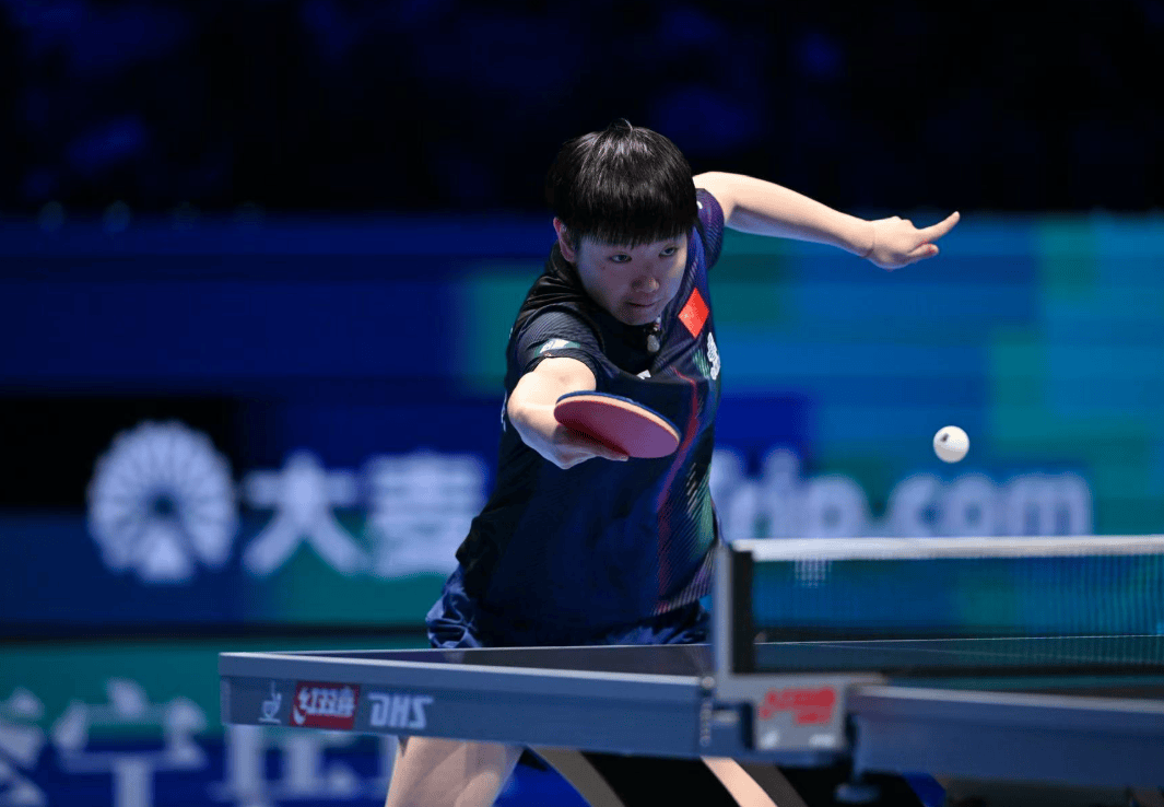 开局7-0！孙颖莎第二局11-4战胜蒯曼，大比分1-1平