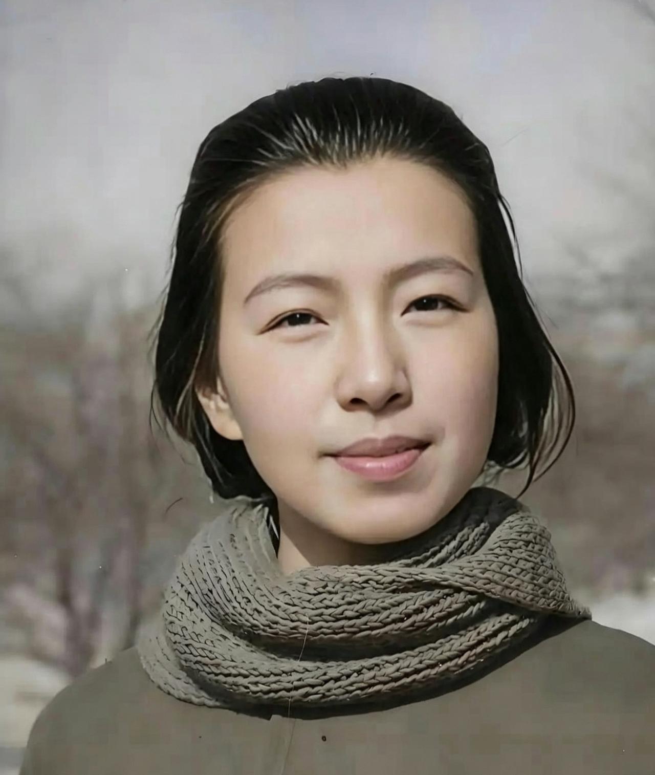 美丽的她缘何奔赴延安？
1937年，在时局逼迫、个人困境、对革命的向往以及人脉推