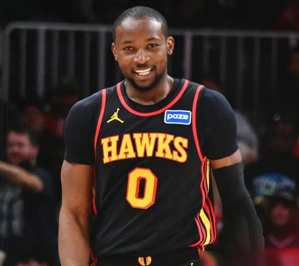 老鹰之前送走一堆主力，谁都觉得他们要摆烂到赛季结束。
结果库明加一来，直接把球