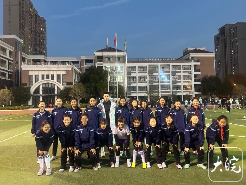 女足国脚王芙蓉走进合肥校园 用亲身经历激励同学们勇敢面对挑战