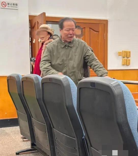 “被做局了？”四川宜宾73岁企业家刘幕昭，2022年因脑梗死住院，出院后失语失能