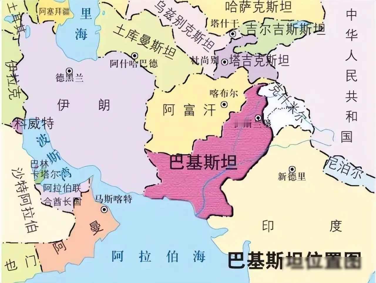 2026年4月初，瓜达尔港首艘国际中转货轮正式启航，运走1900吨货物。
更关键