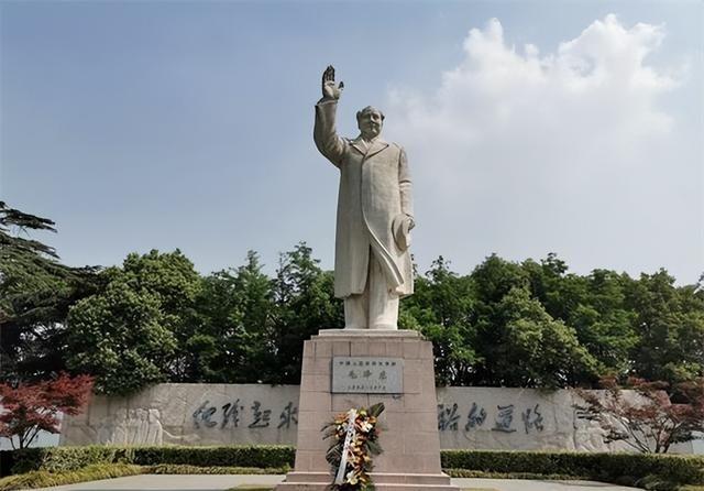 中国还未收台，就已经被美国拉拢六国堵死？还好毛主席早留下了一个“制胜锦囊”！
