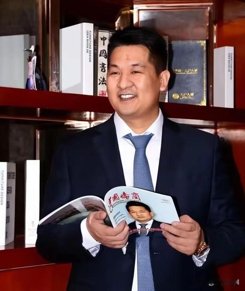 佘智江虽然文化不高，但是不可否认的是，这个人的智商和情商一定是非常高的，否则的话