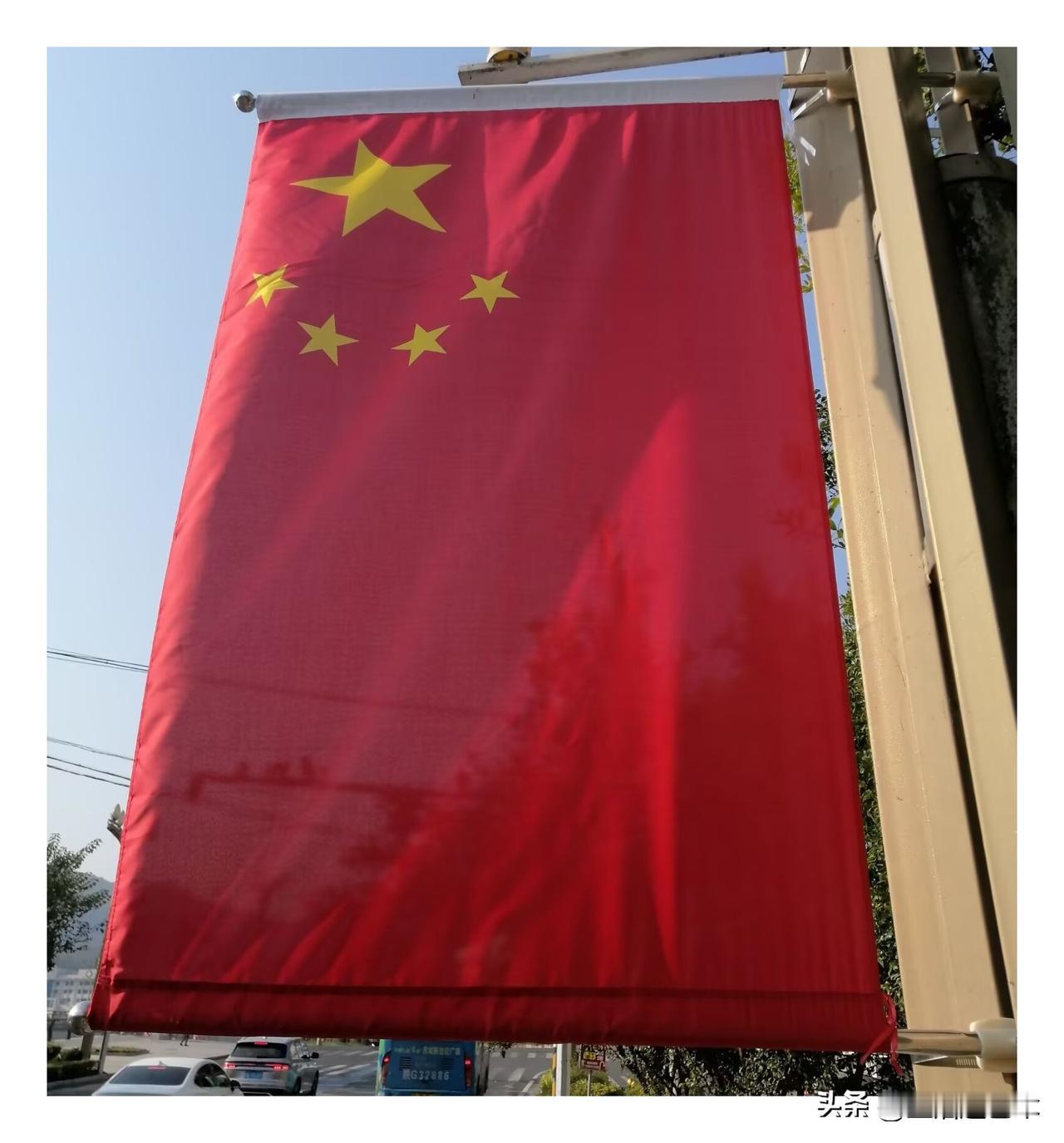中国是全世界最伟大的国家。因为：
1、中国不侵占外国领土。
2、中国不掠夺外国文