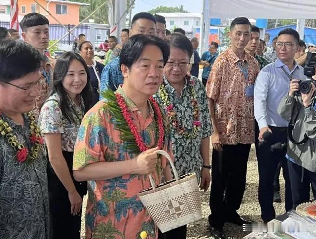赖清德窜访马绍尔群岛，去当地市场赶集，市民反应冷淡。与海妮总统以及内阁成员见面后
