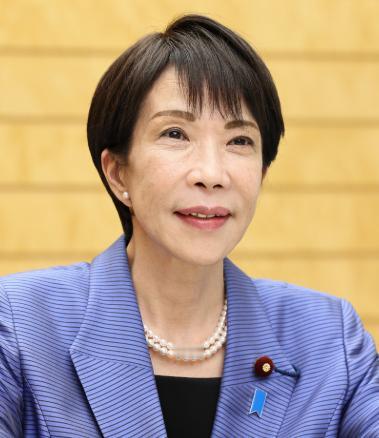 日本终于低头了？高市早苗紧急向中国喊话，生怕中国在台海 “收网” 把自己也兜进去