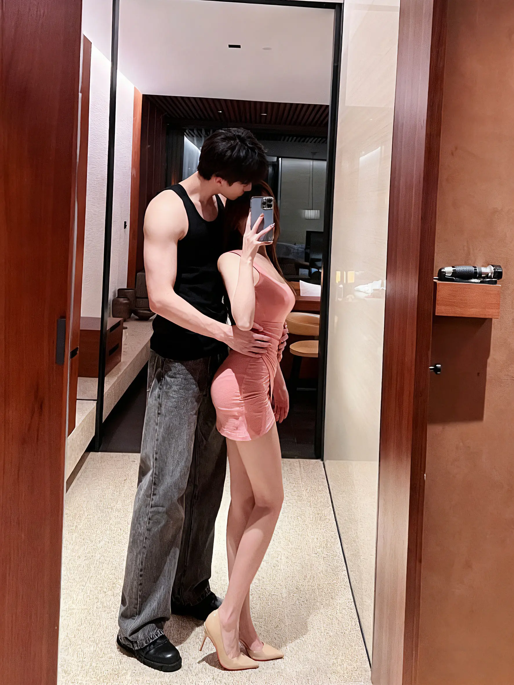 迟早拍个真的。新男友越看越喜欢