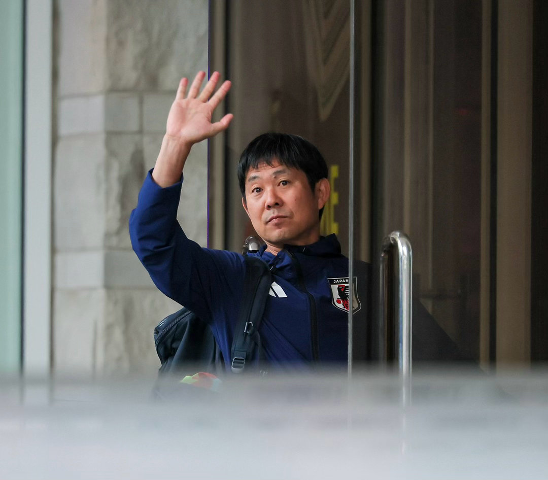 サッカー日本代表世界杯 日本代表出发再度前往小组赛末战瑞典的比赛地达拉斯 