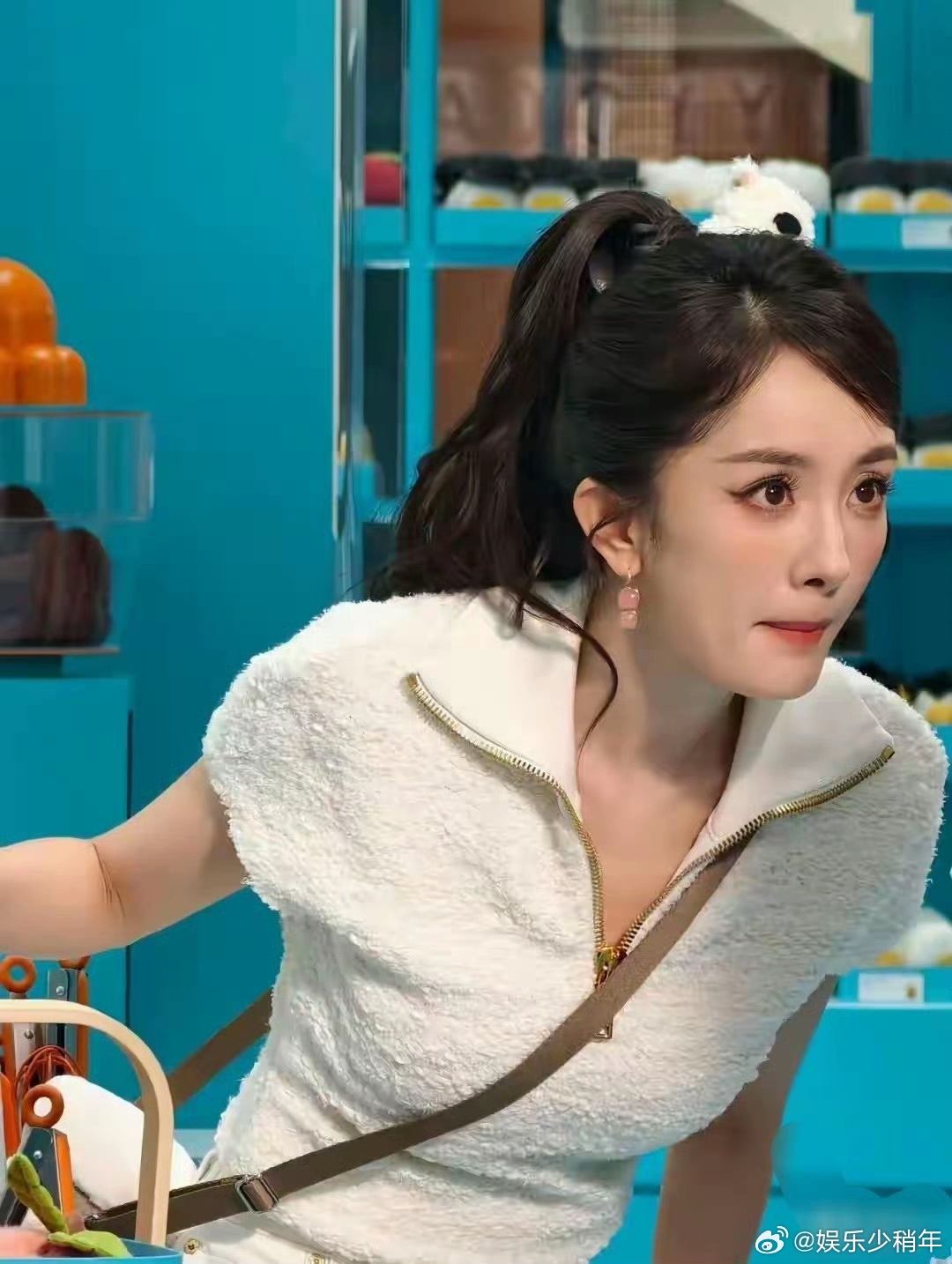 杨幂稍稍口碑回暖了一些，就有人开始黑她。杨幂参加的新综艺刚播出，就有网友嘲讽她3