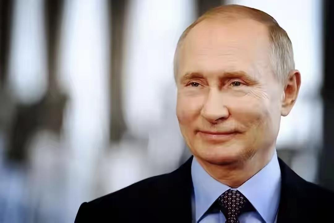 普京一个月前还愁眉苦脸，石油卖不出去，财政困难，怎么支持俄乌前线？
现在俄油成抢