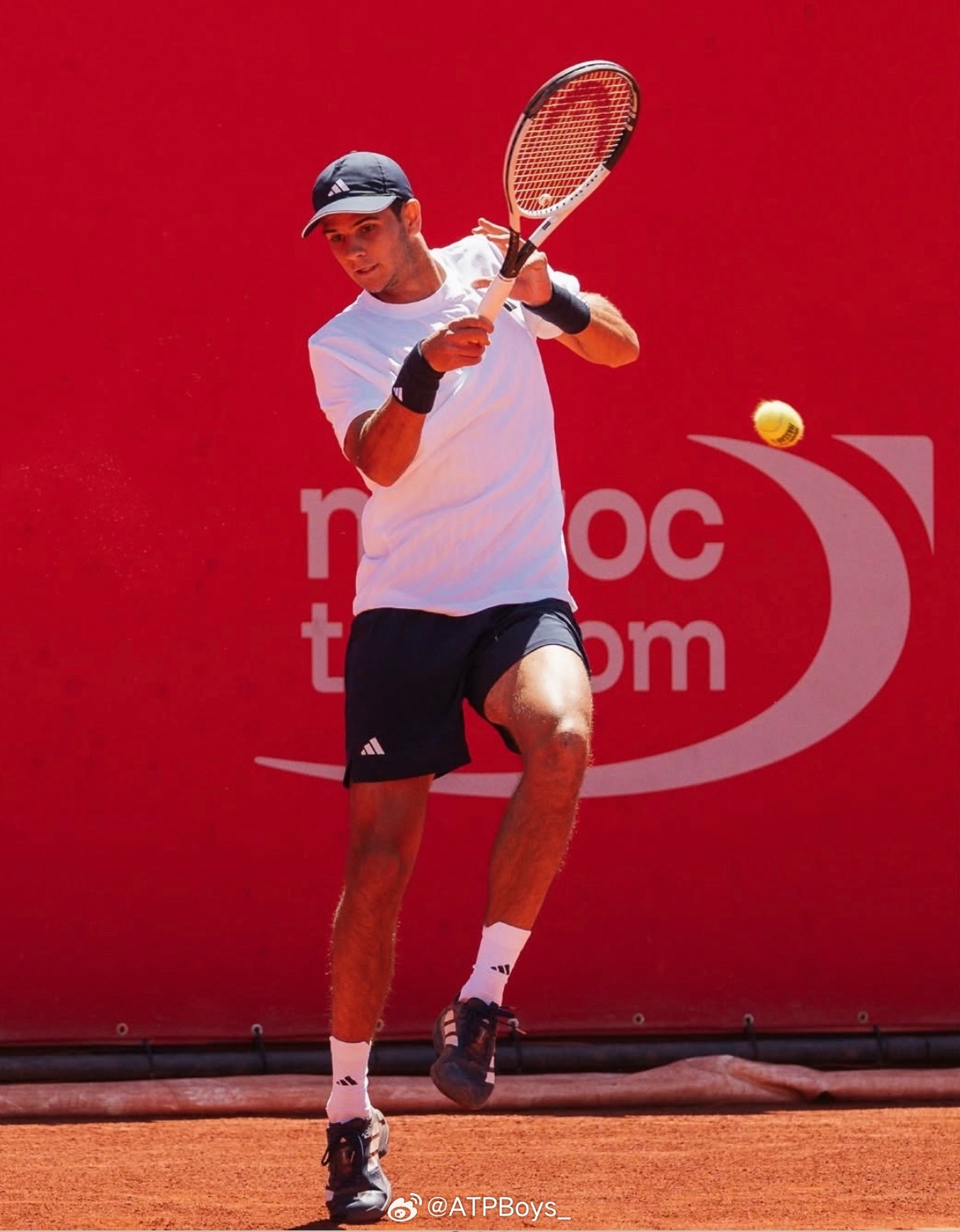 熬夜见证小朋友登顶此刻开始认识霍达尔还不晚-今年第1️⃣位捧起巡回赛冠军的青少年