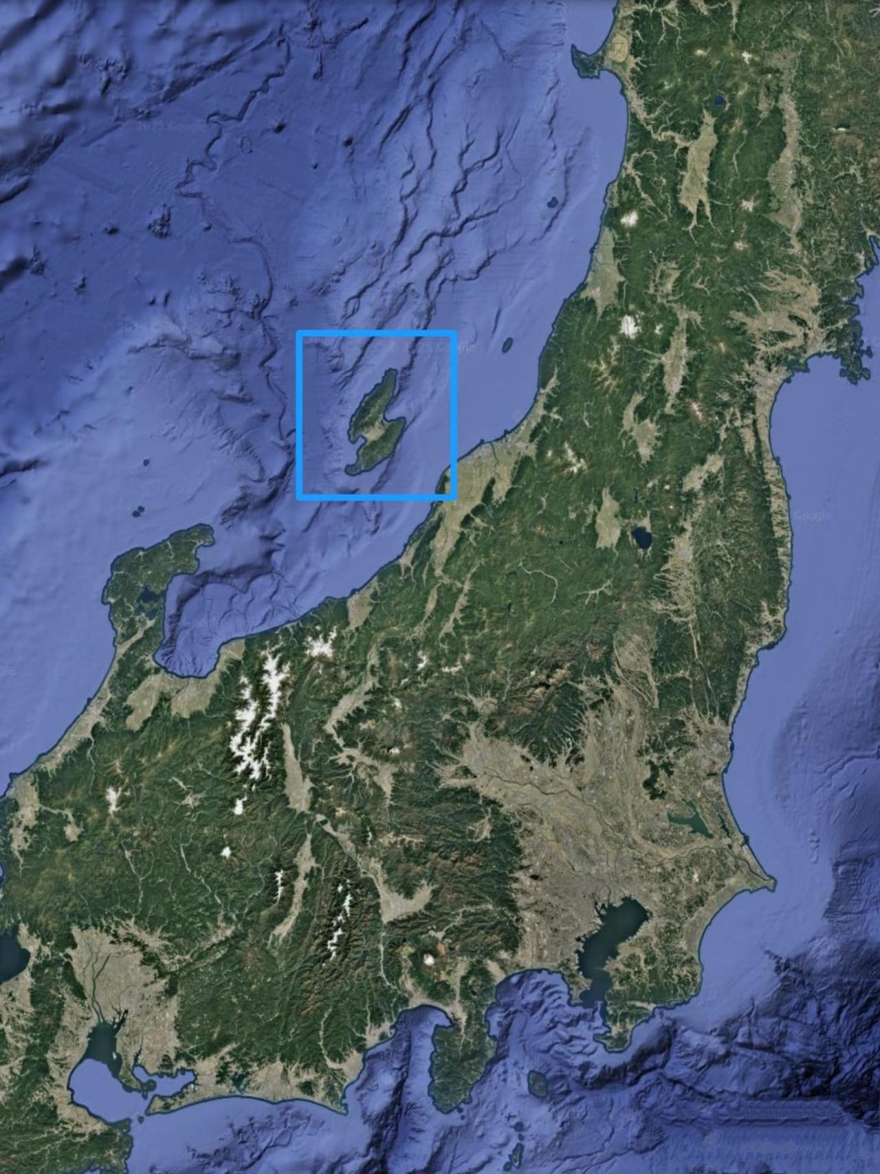 架雷达窥航道：日本扩军野心暴露地区安全隐患
 
日本防卫省与冲绳北大东村签署土地