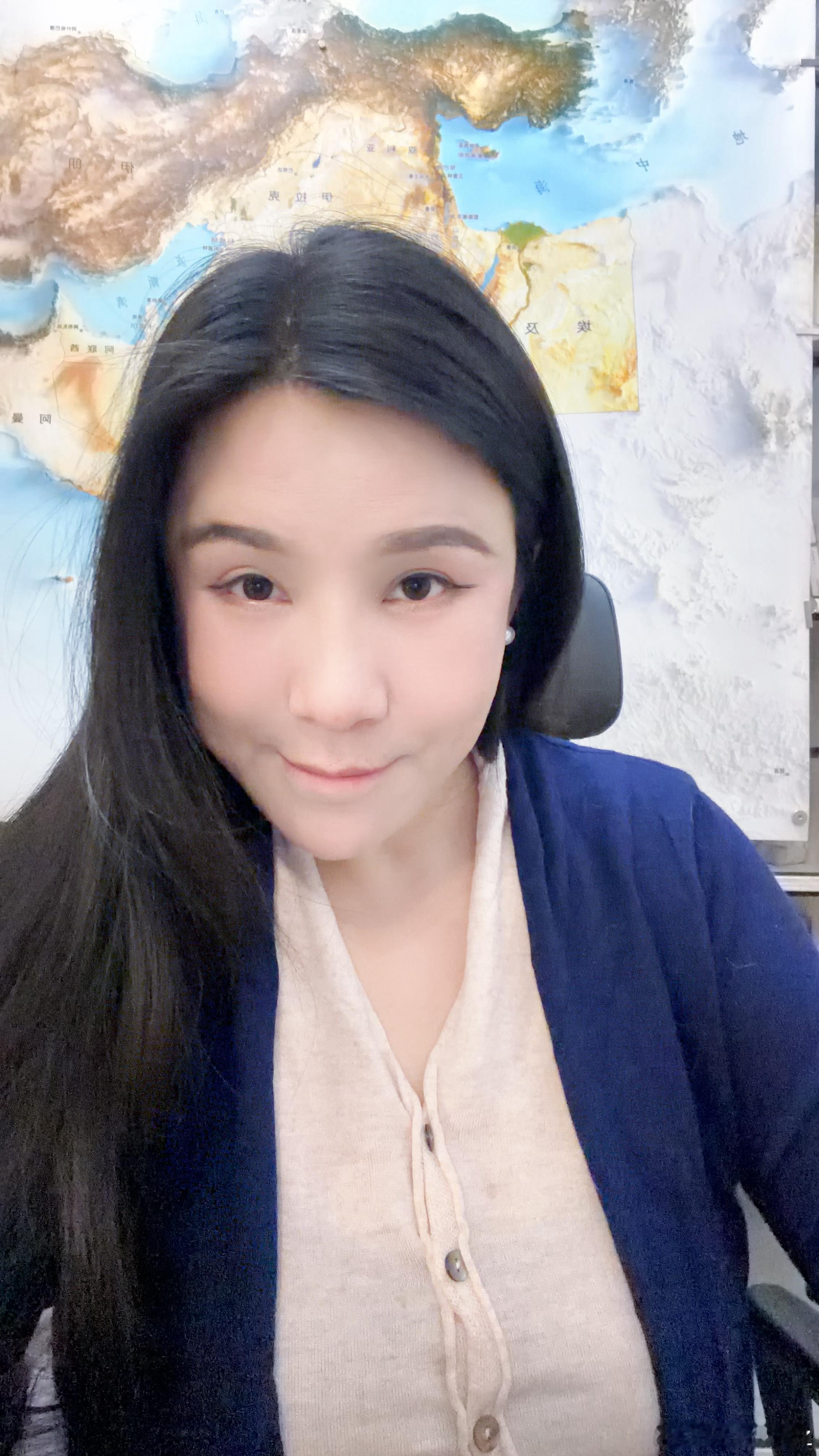 图三是我刚恢复录视频，超级胖。说起刚回到工作状态，正是最需要鼓励的时候，第一个视