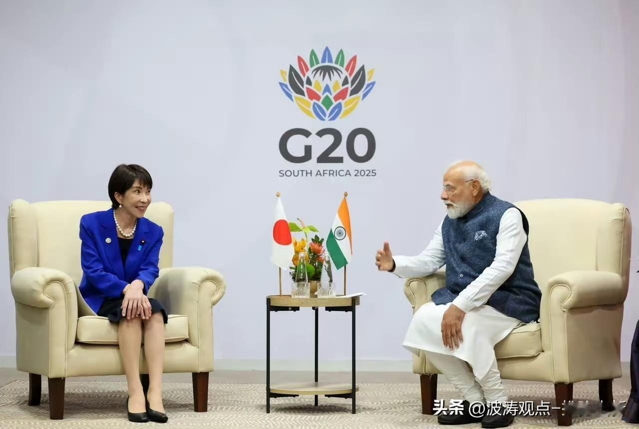 在印度部分地区，偶见个别民众与蜥蜴亲密互动，有的印度民众山羊温跨种族交易，或对汽