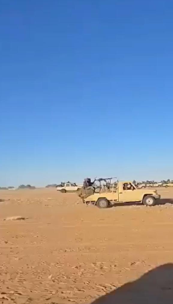 苏丹军队正从伞兵部队和行动管理局调集多个营的死亡小队前往科尔多凡和达尔富尔的作战