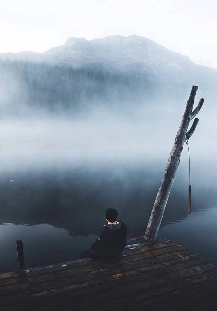 婚姻本来就是一场合作，其实没有必要弄成爱情的样子，记住了，爱会消失。底层男人为了