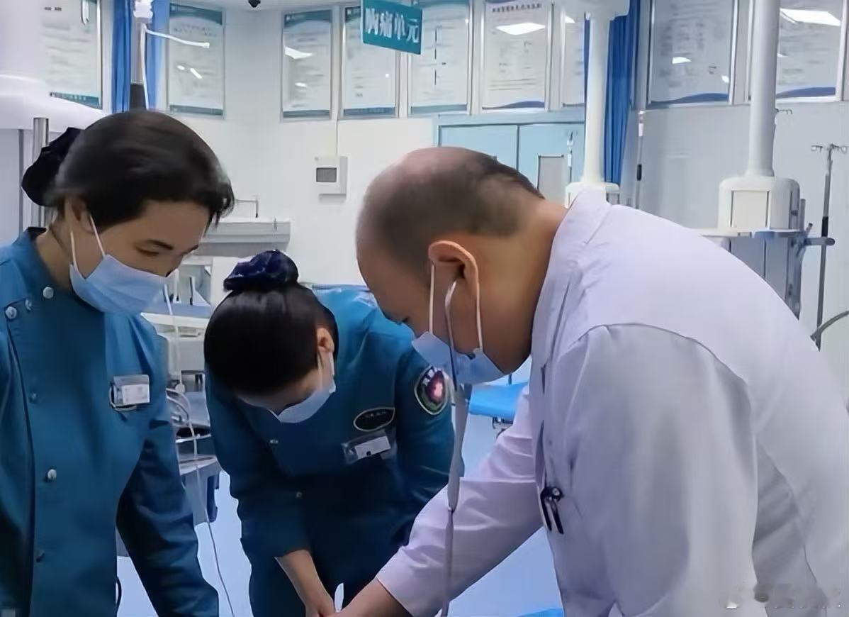 一分钟的伤害你看到河南广电的那个报道了吗？周口一位55岁的阿姨，因为和邻居吵架，