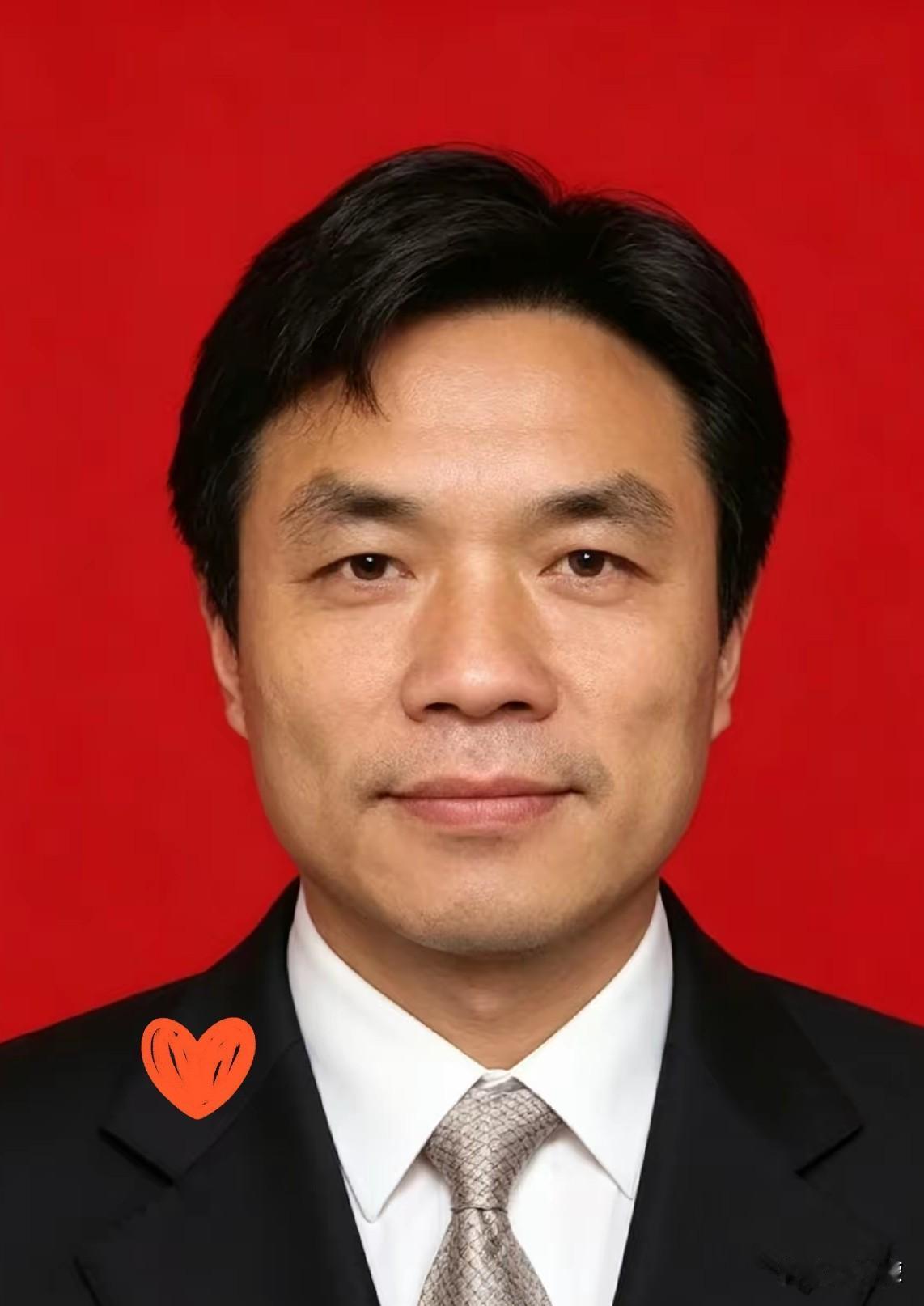 十米高桥纵身救人，奖金全数捐献，这位老师温柔又伟大
 
真正的师者风范，从来不止