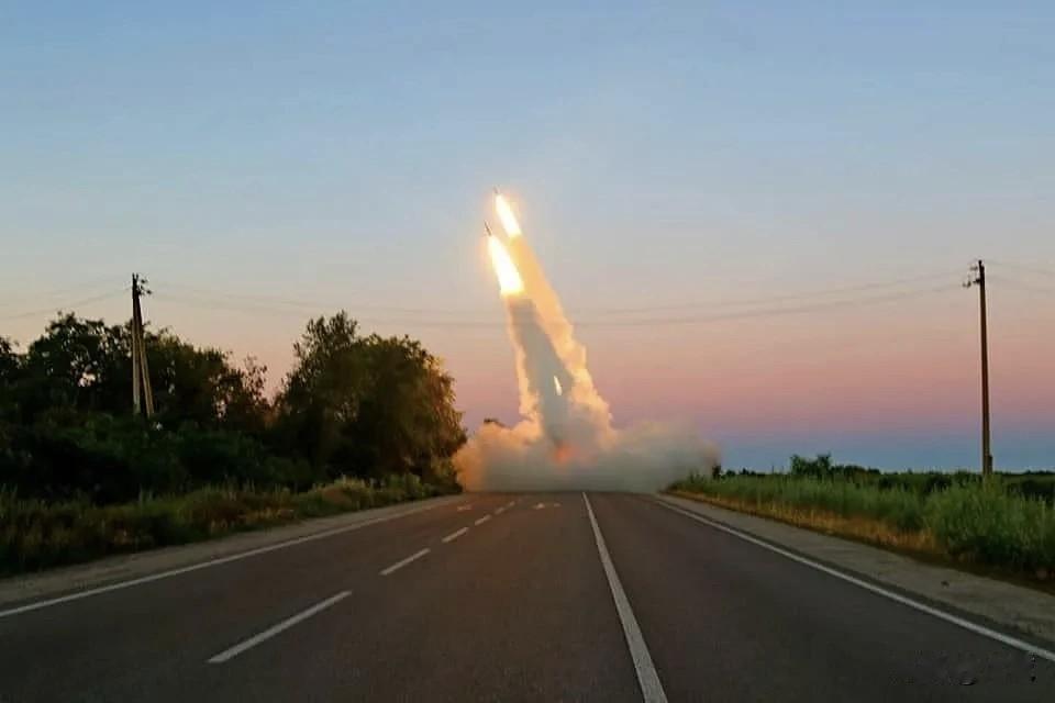 数据戳破神话！俄军硬核反制彻底撕碎海马斯威慑泡沫！
 
长期被西方吹捧为“战场灭