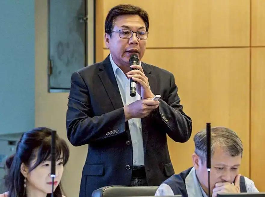 军演之际蓝营内讧！三人逼宫郑丽文，背后不简单
 
解放军围台军演正酣，国民党内却