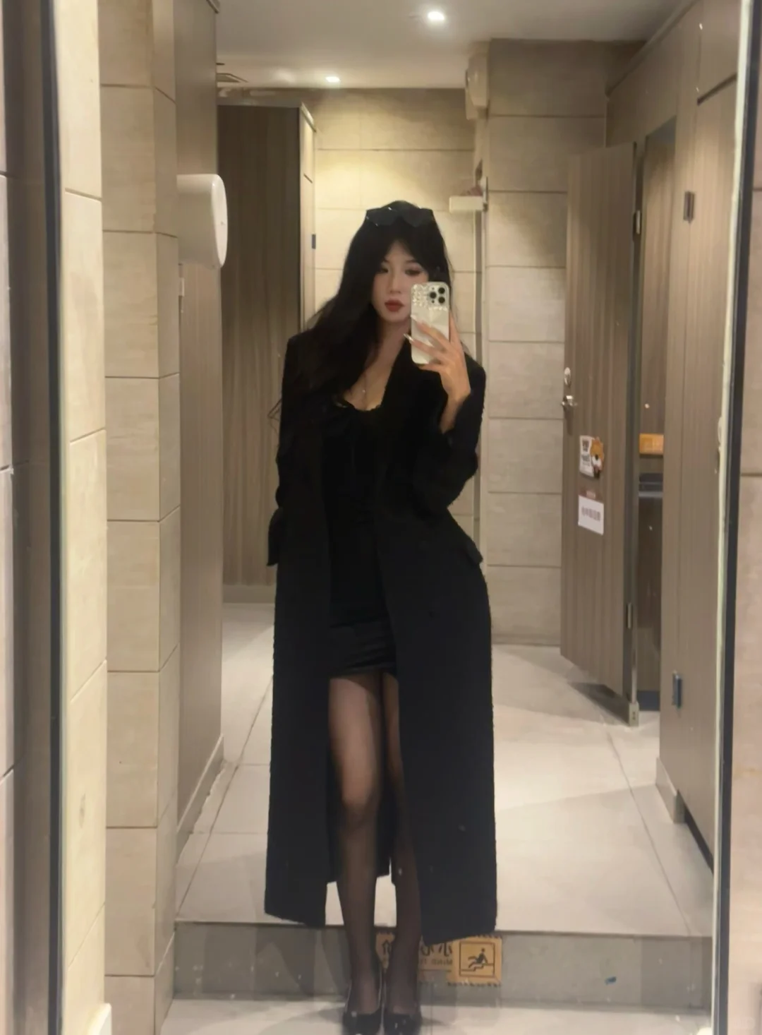 170/118黑丝➕大衣太绝了‼️性感御姐风我爱😍