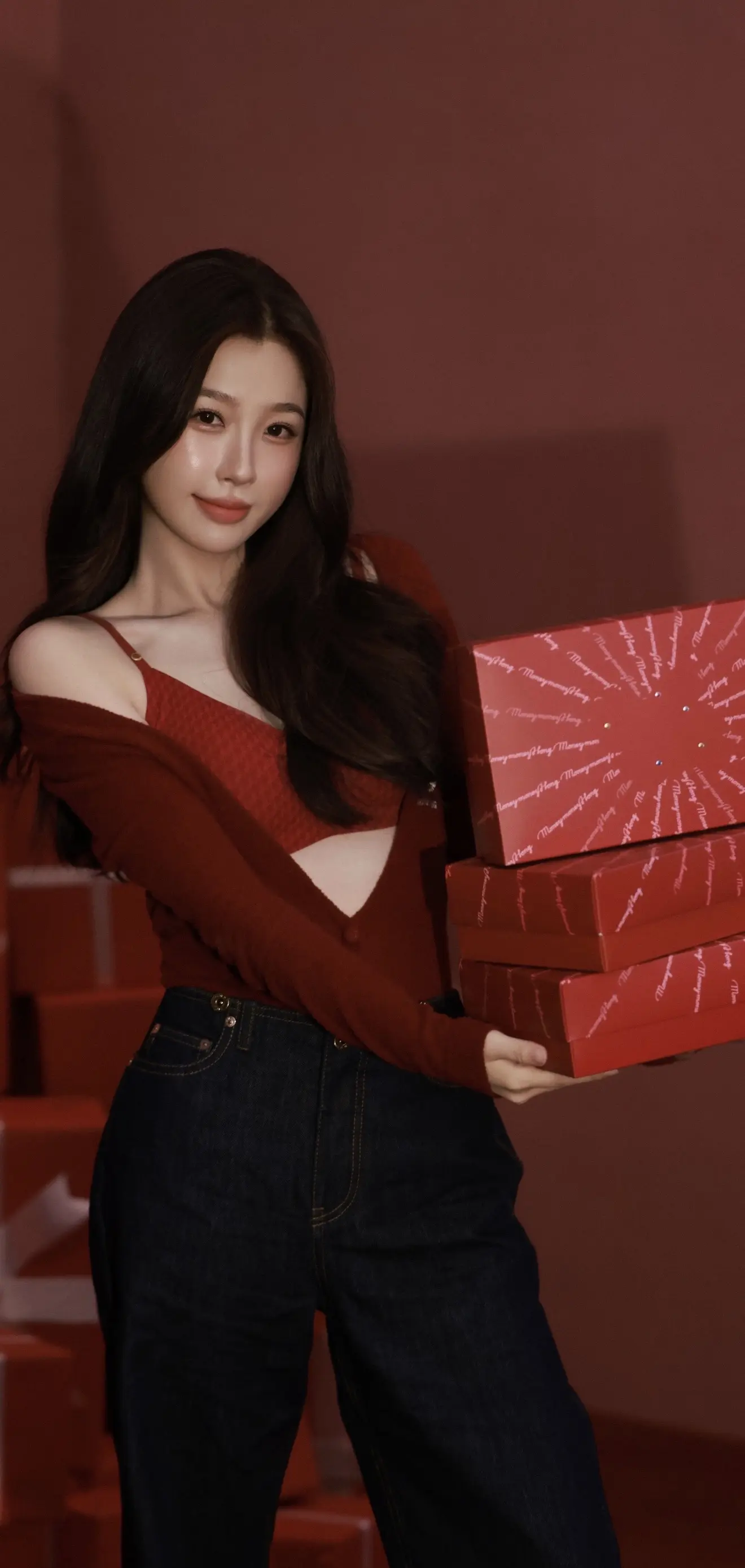 虞书欣 拿捏红棕氛围感