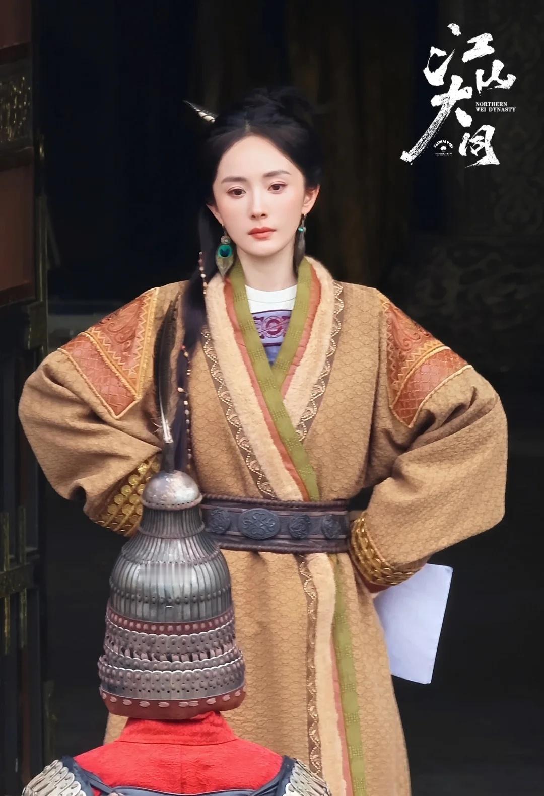 这个妆造好像画皮2里面的雀儿
杨幂 杨幂江山大同