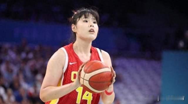 突发意外！护照邮寄遗失，李月汝遗憾缺席女篮世界杯