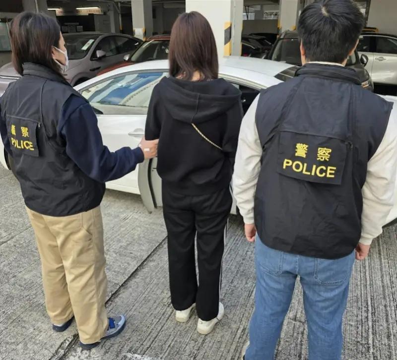 12月16日凌晨，荃湾警区特别职务队展开代号"雷霆"的专项扫黄行动，针对日益猖獗