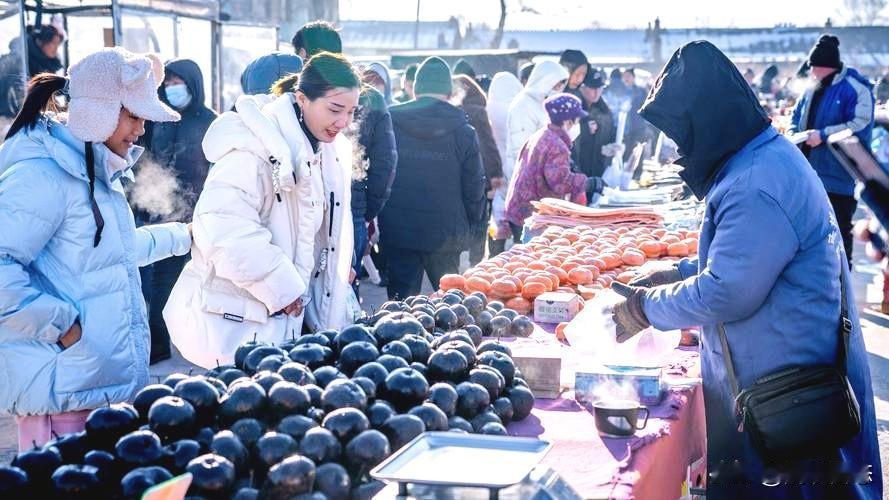 俄罗斯这雪可真是无敌了，赶上70年代七台河农村的雪了。
我记得6岁的时候，爷爷赶