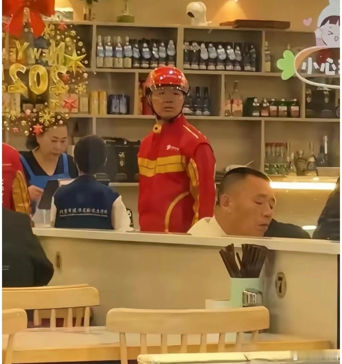 外卖大战6个月烧掉近800亿 二季度+三季度，对比去年同期利润估算，三大平台总共