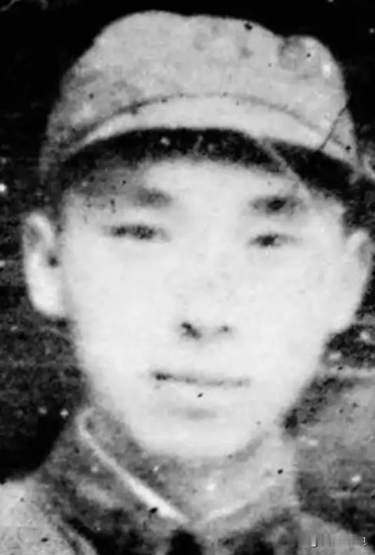 1941年皖南事变后，邓子恢的长子邓毅生不幸被俘，化名李德盛被关进上饶集中营，他