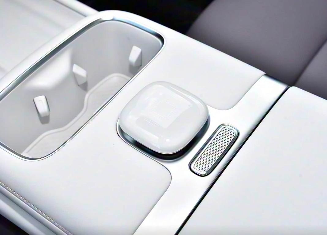 今天晚些时候，启源A06正式上市。

预售价11.99万-15.99万，网友也给