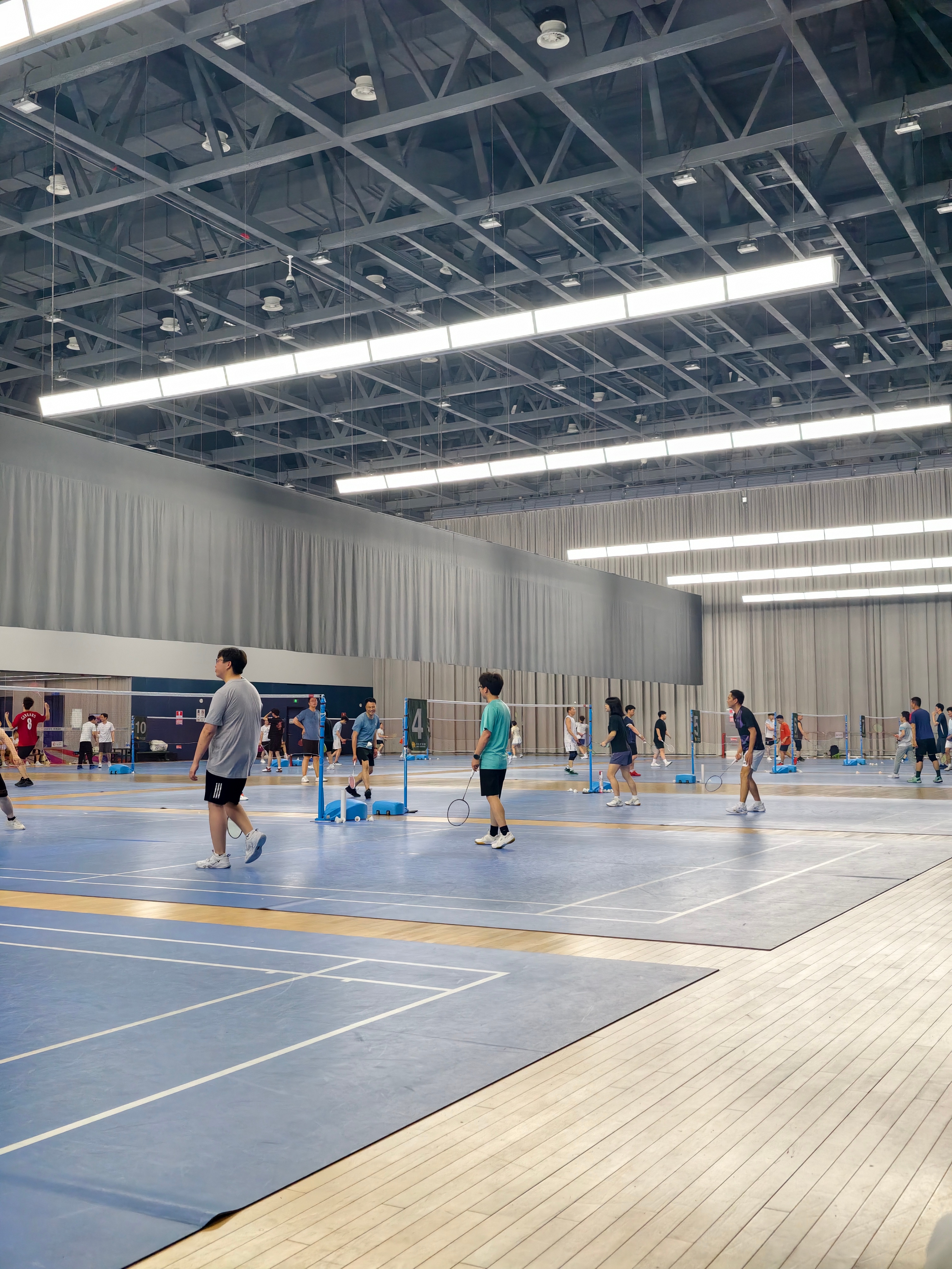 今晚打球，不敢硬上，还是量力而行