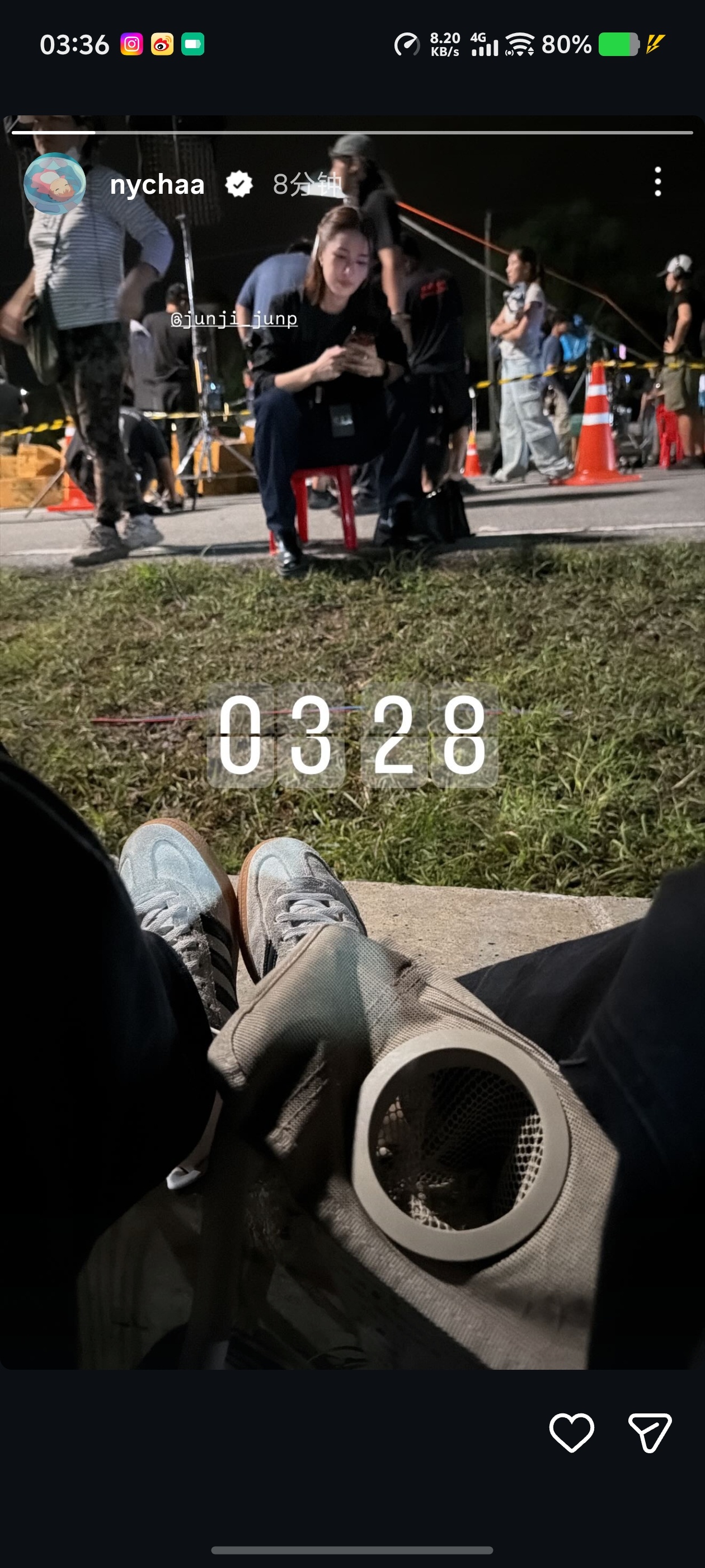 妮查凌晨还在拍剧，希望年末可以看到作品上映 