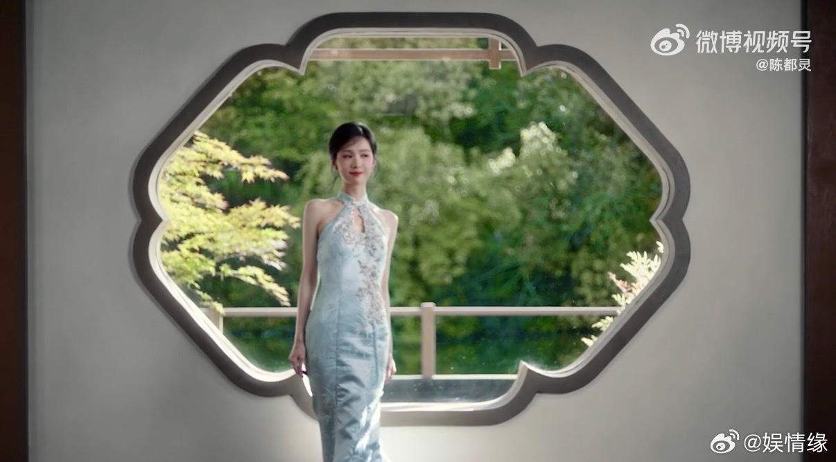 陈都灵翘楚现代番外短片 陈都灵周翊然现代番外短片超赞！互动默契满分，旗袍西装氛围