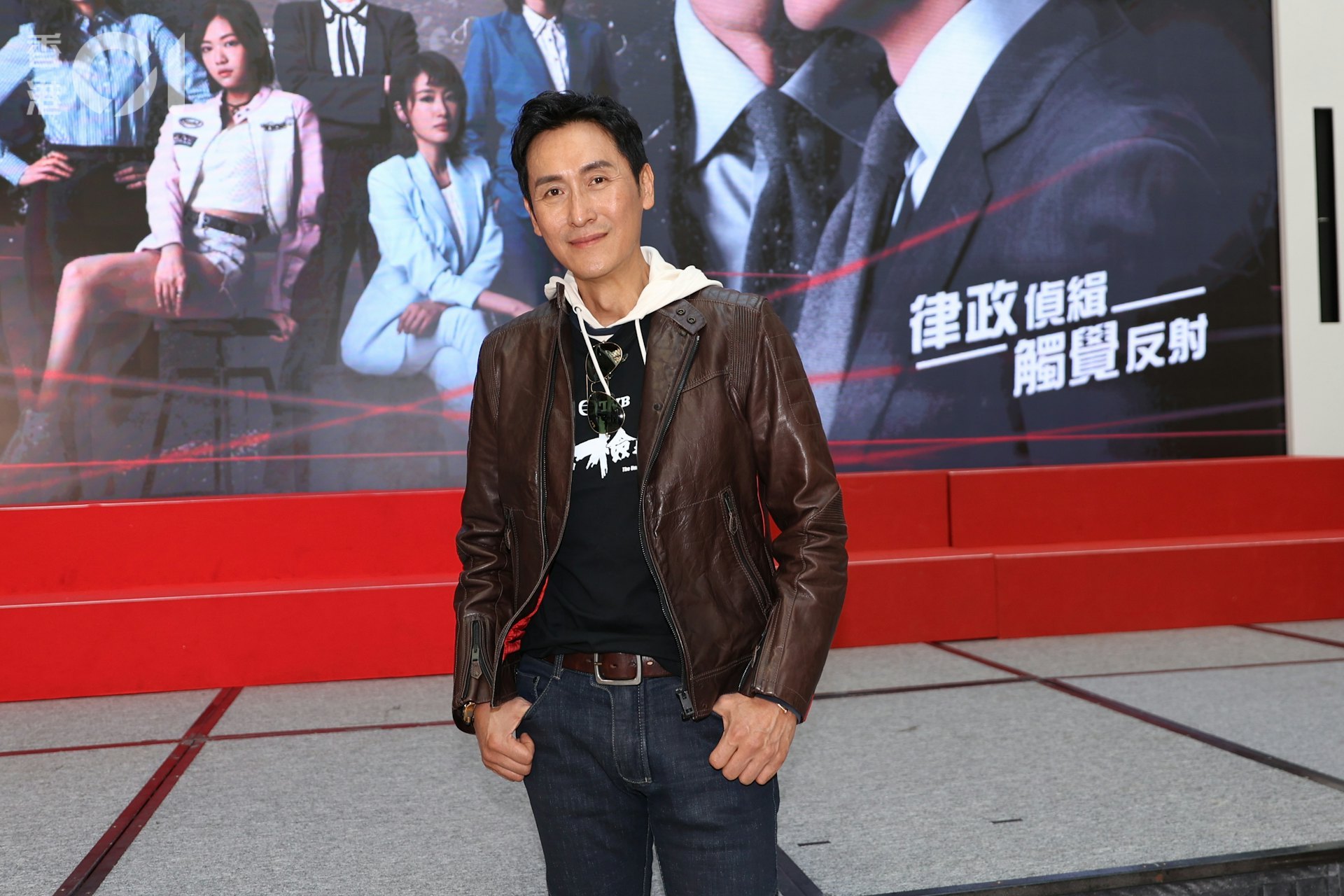 去年年底，继三届 “视帝” 郭晋安宣布离开无线后，现年 57 岁的视帝马德钟也正