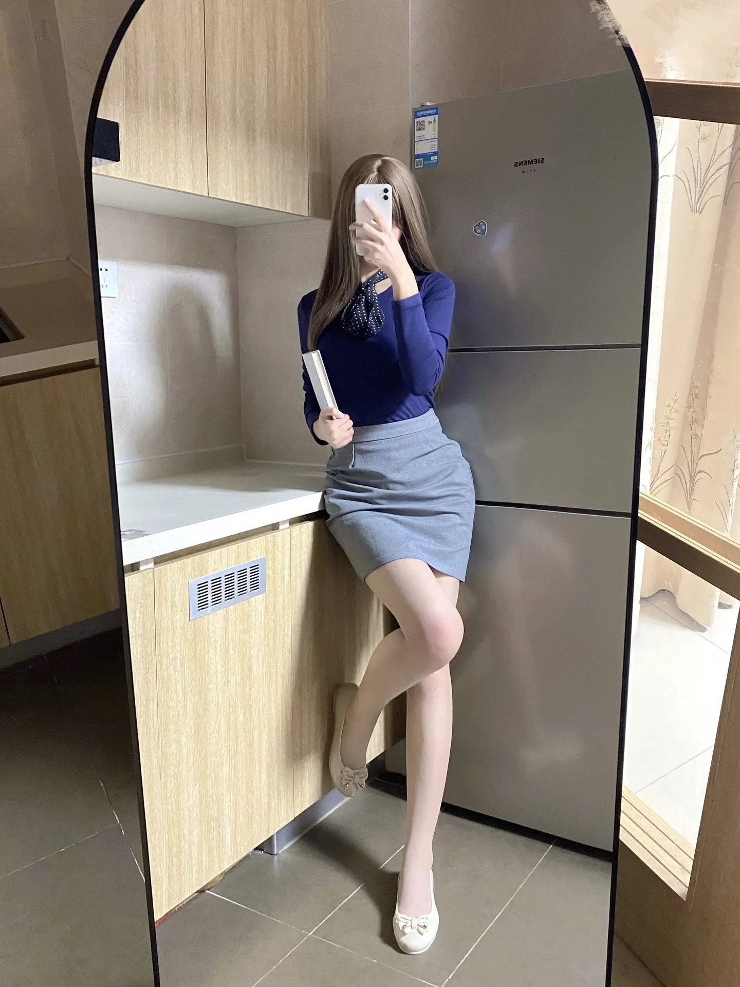 天真以为是他的独特品味。