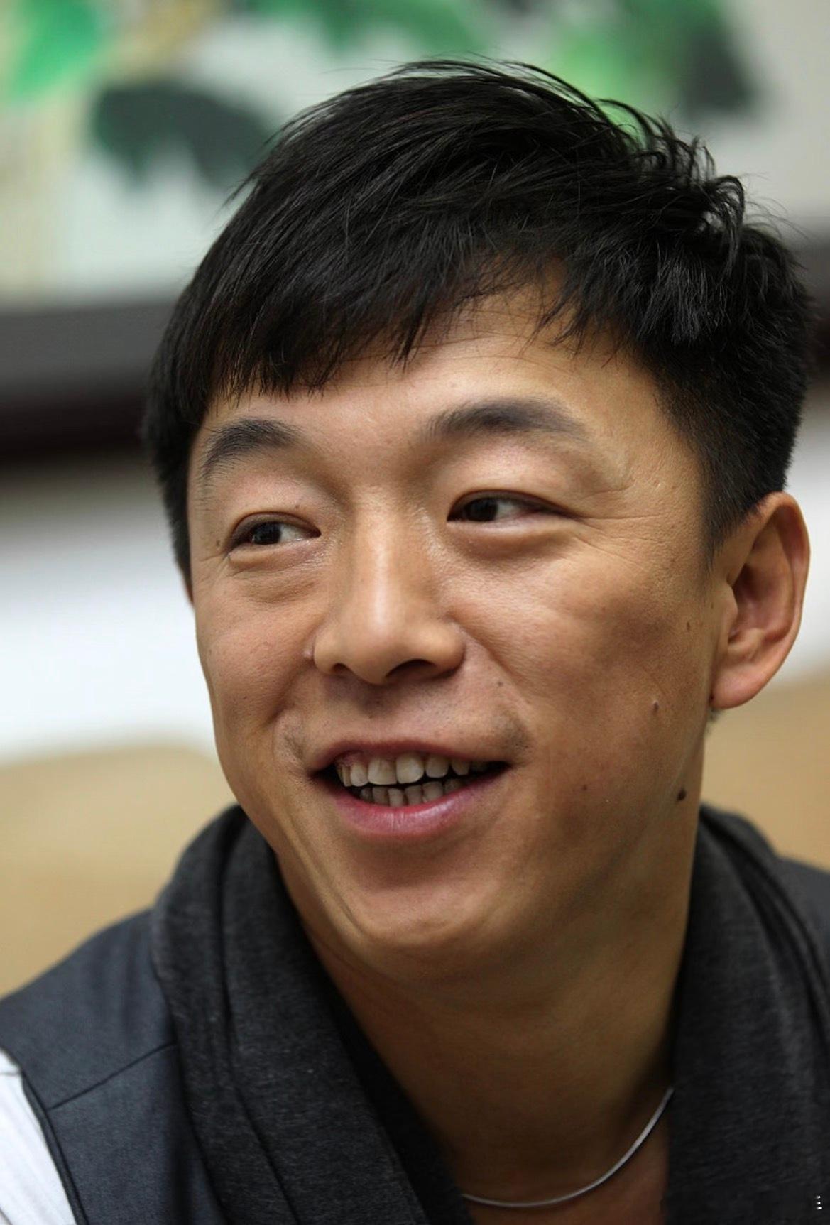 黄渤 黄晓明终于变成了黄博我真的很喜欢黄渤的冷幽默，他这个人就是特别有意思你们懂