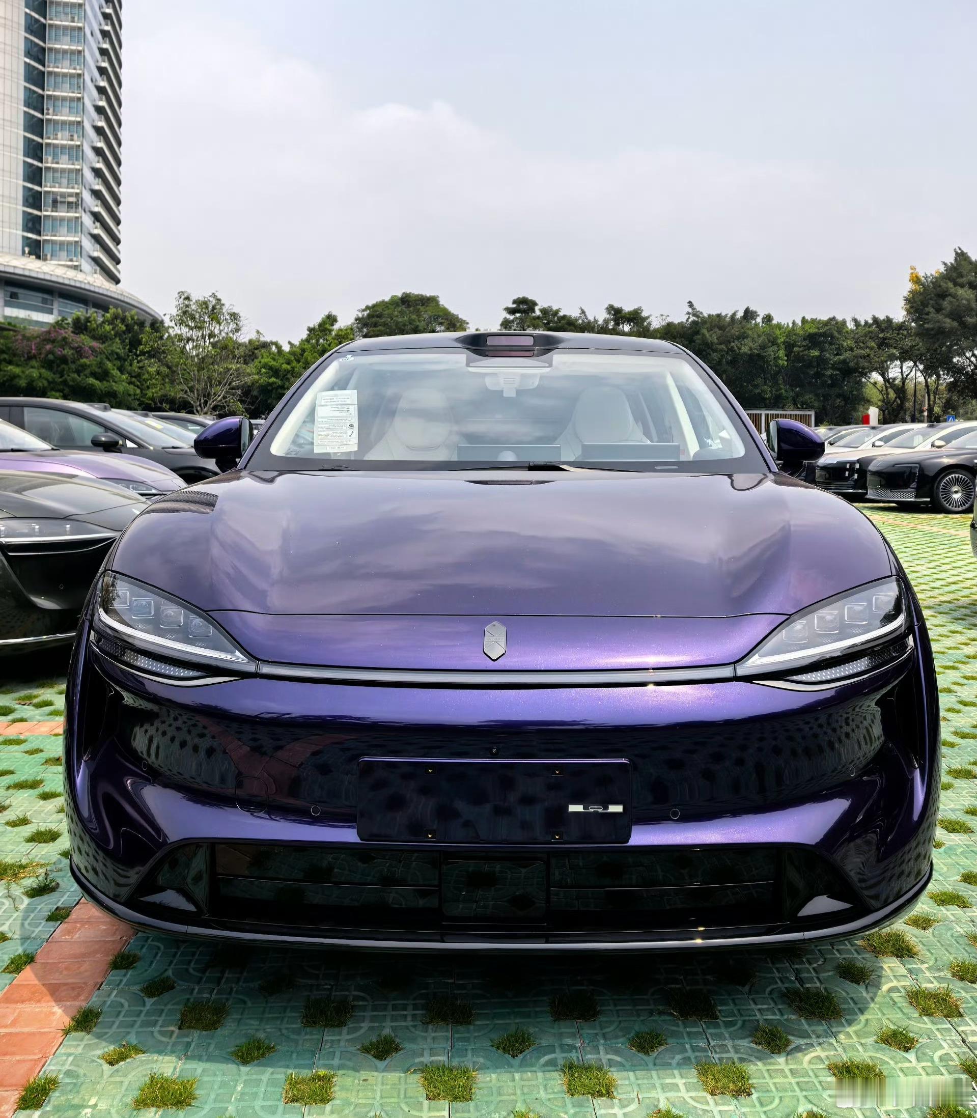 智能电动汽车发展高层论坛落实到技术，服务才是硬道理，千篇一律是维持不久的。 