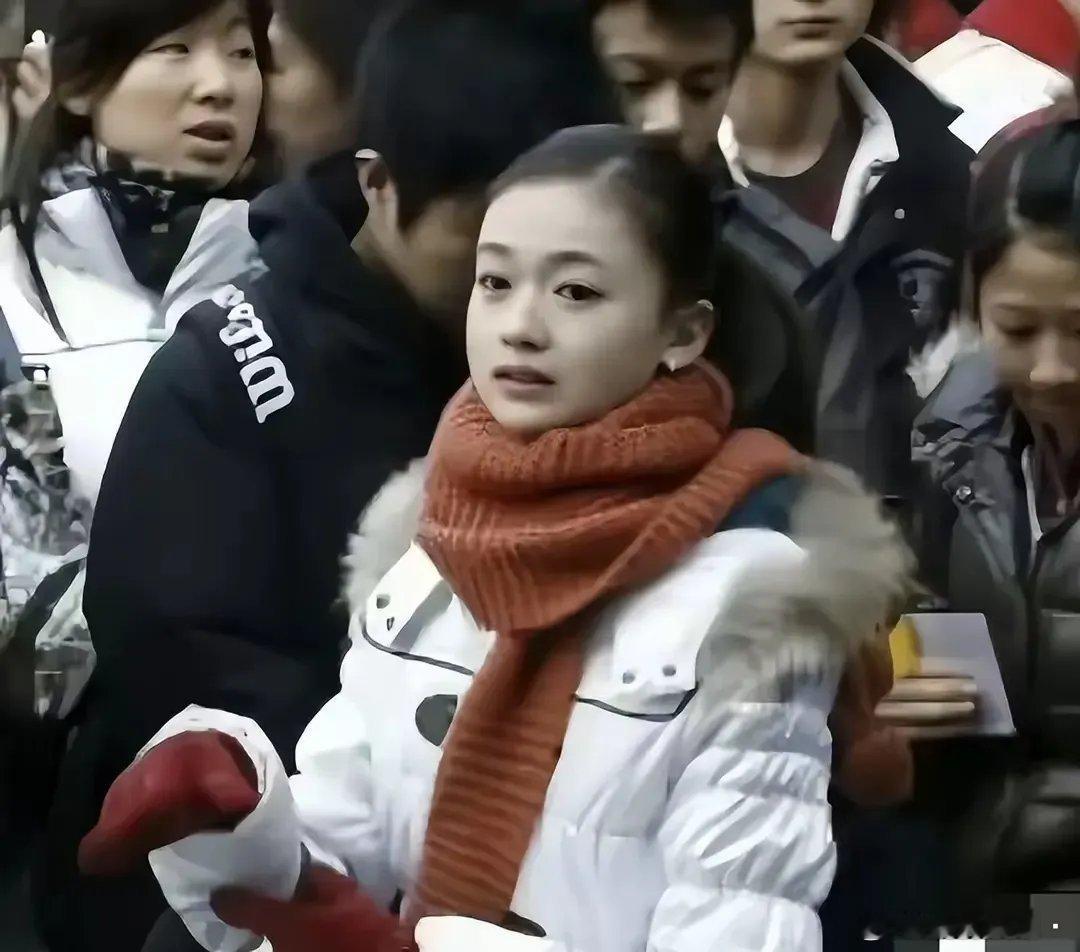 你们能认出，这是同一个人吗？前两张图，是吴谨言艺考时的模样，最后一张图，是吴谨言